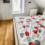 Awesome Apartment In Stezyca With Wifi *